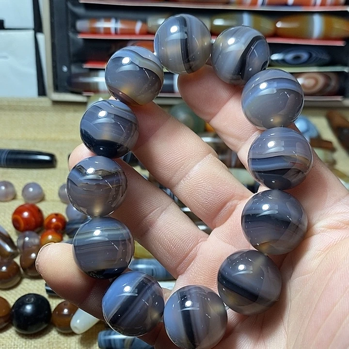 玛瑙/玉髓合金颈饰