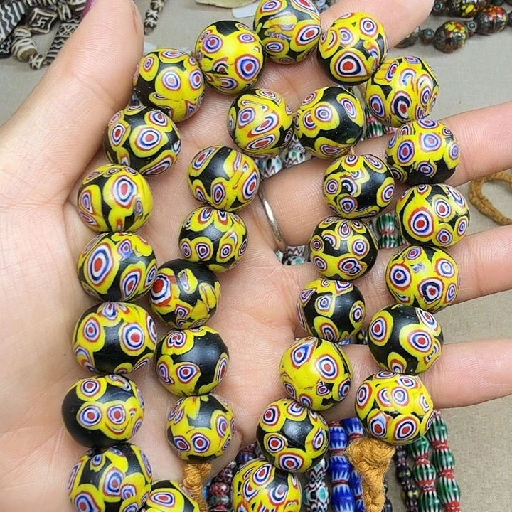 琉璃颈饰琉璃琉璃