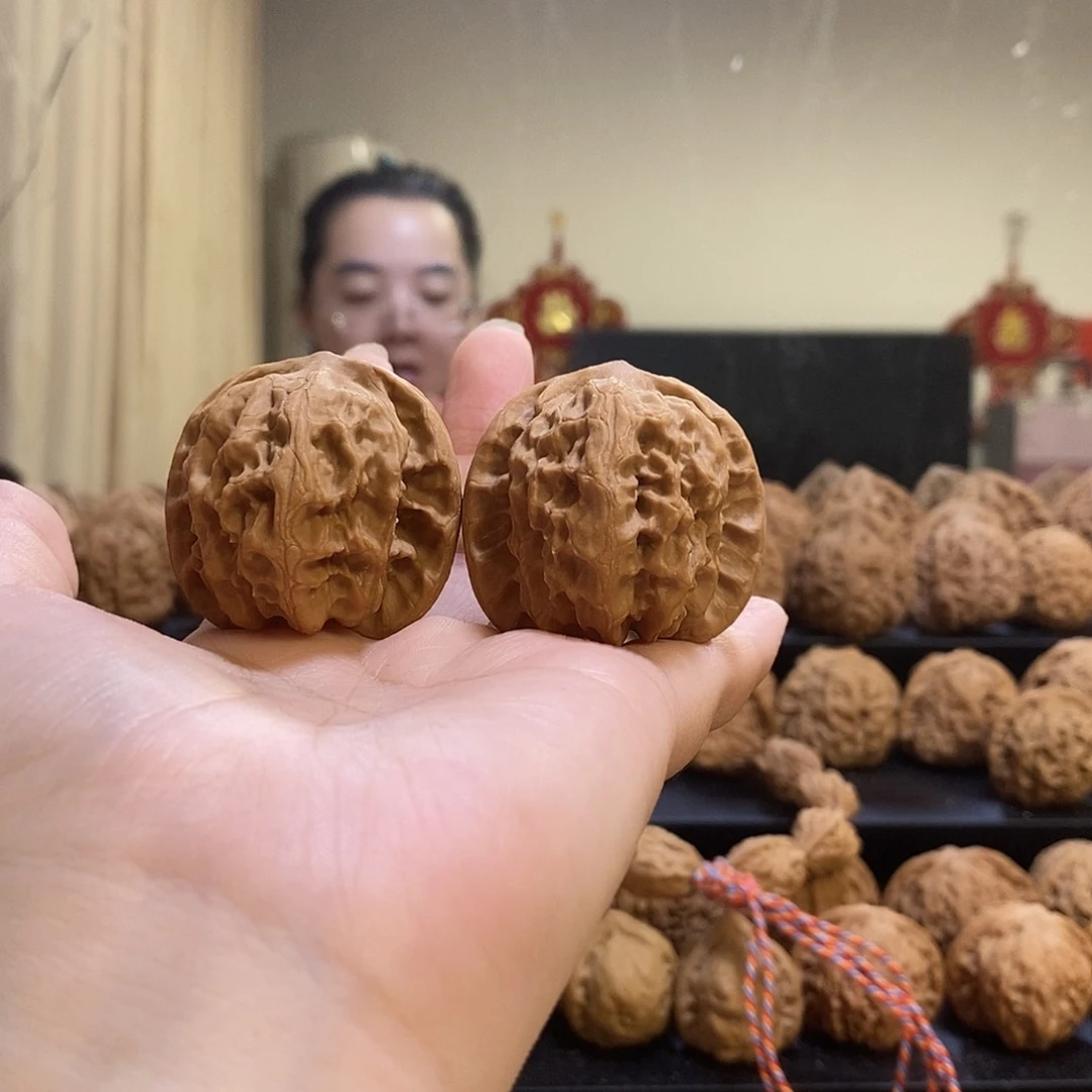把件文玩核桃天*40野狼尖有伤