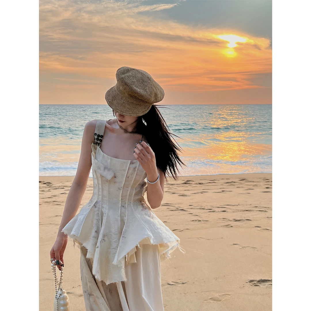 区区欧阳重工提花吊带女夏季新款设计感小众辣妹修身外穿上衣