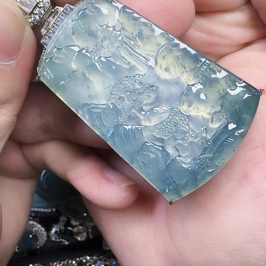 翡翠未镶嵌颈饰天然A货翡翠放漏