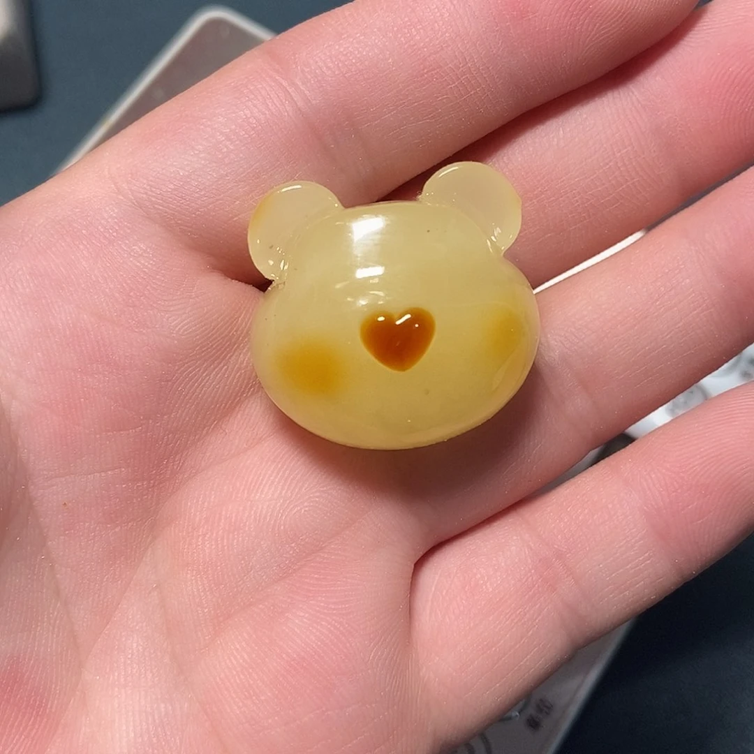 未镶嵌琥珀裸石满**贝，