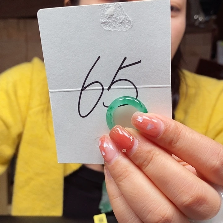 未镶嵌石英质玉戒圈