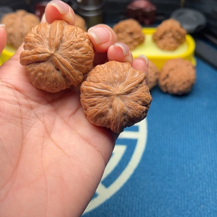 汉***·核桃文玩核桃元宝三棱