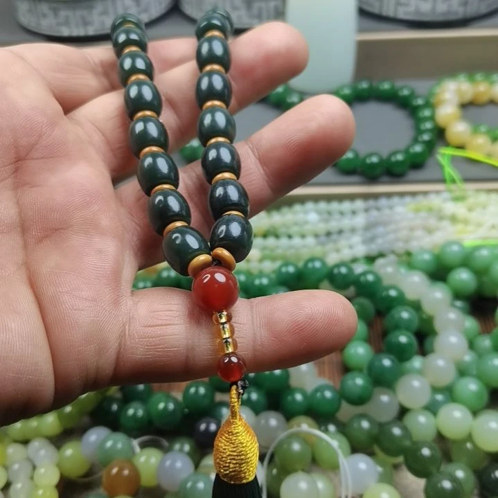 和田玉未镶嵌手链