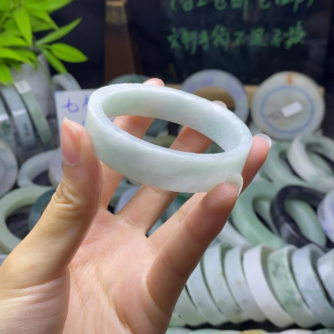 大****未镶嵌手镯定制翡翠