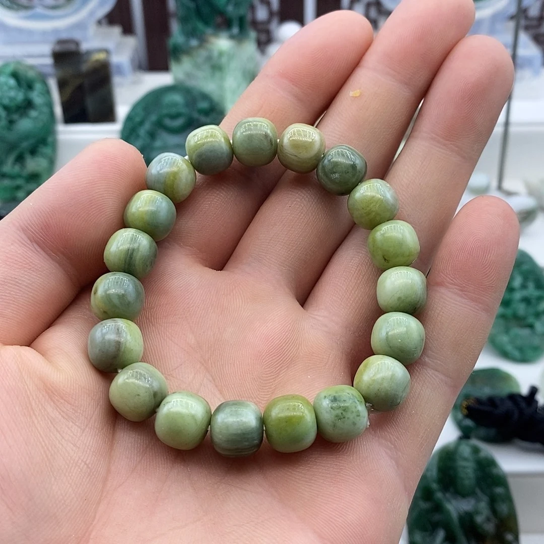 独山玉未镶嵌颈饰