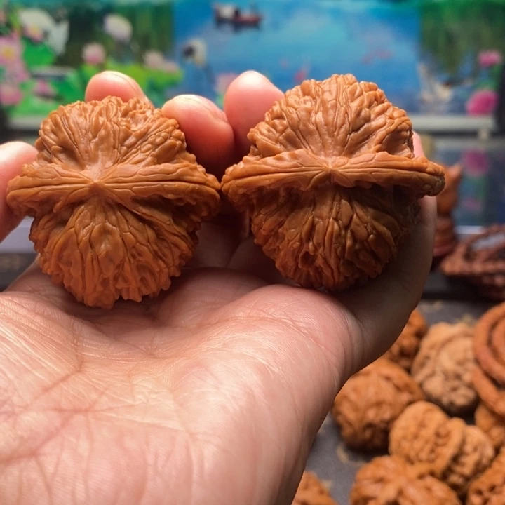 王***.把件文玩核桃闷白