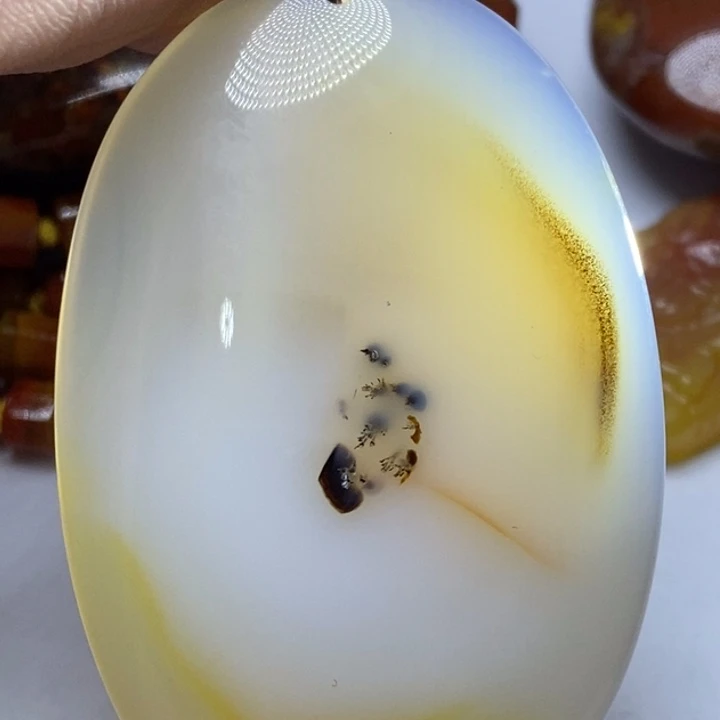 玛瑙/玉髓颈饰未镶嵌