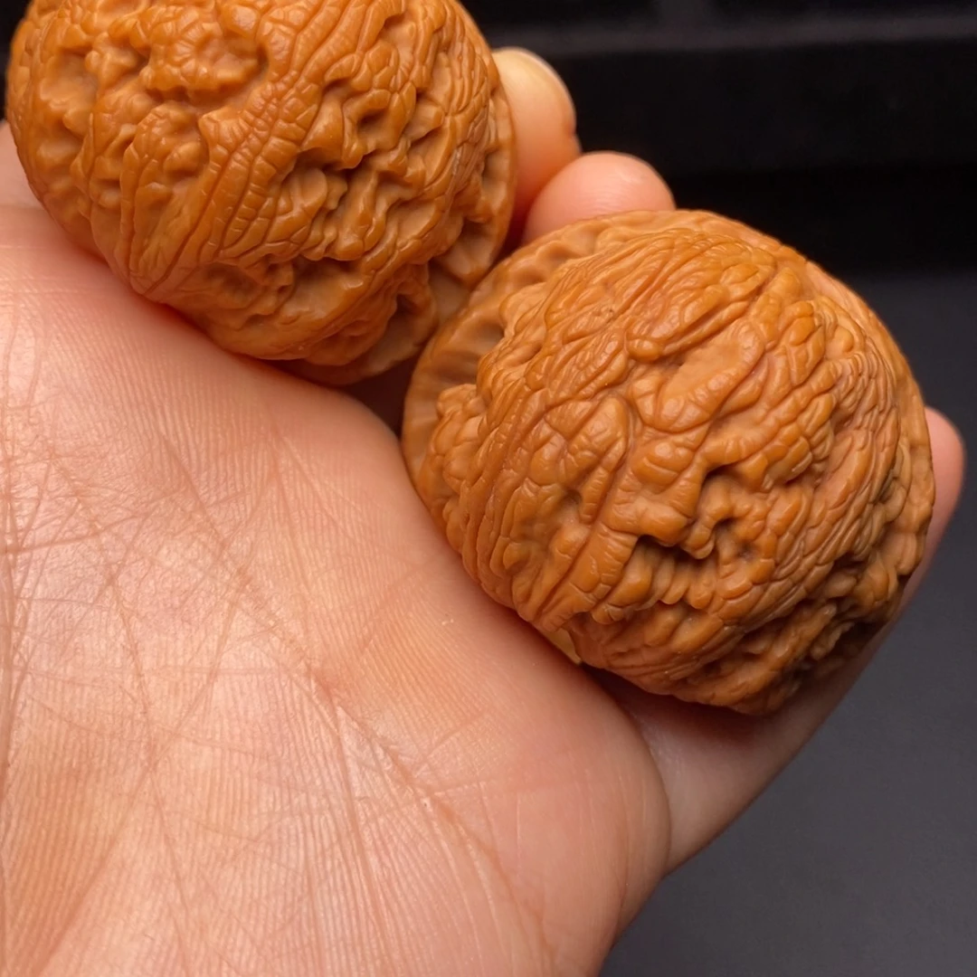 文玩核桃吊坠秦岭野生核桃