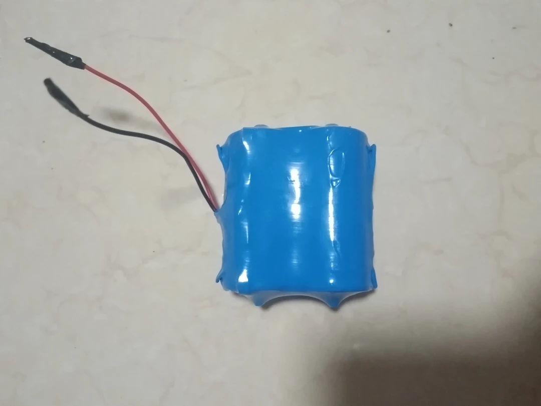 大容量3.2v通用锂电池适用于户外LED灯4000毫安