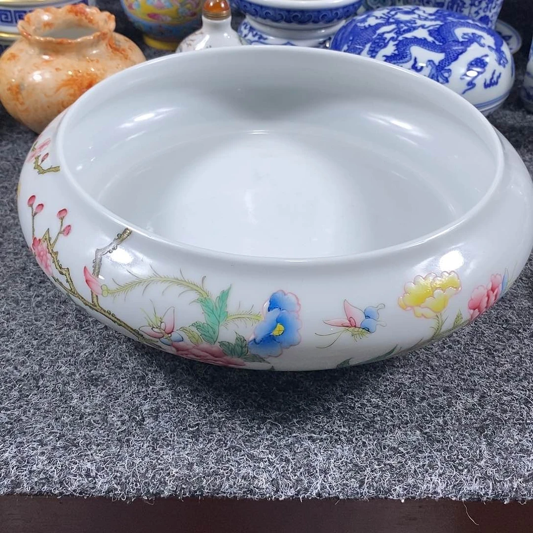 手工手绘陶瓷摆件工艺品何*林