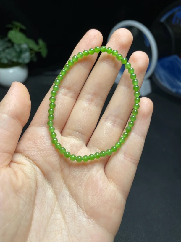 百搭天然和田玉冰果绿碧玉3.5mm微矿点款精选品质过眼过灯