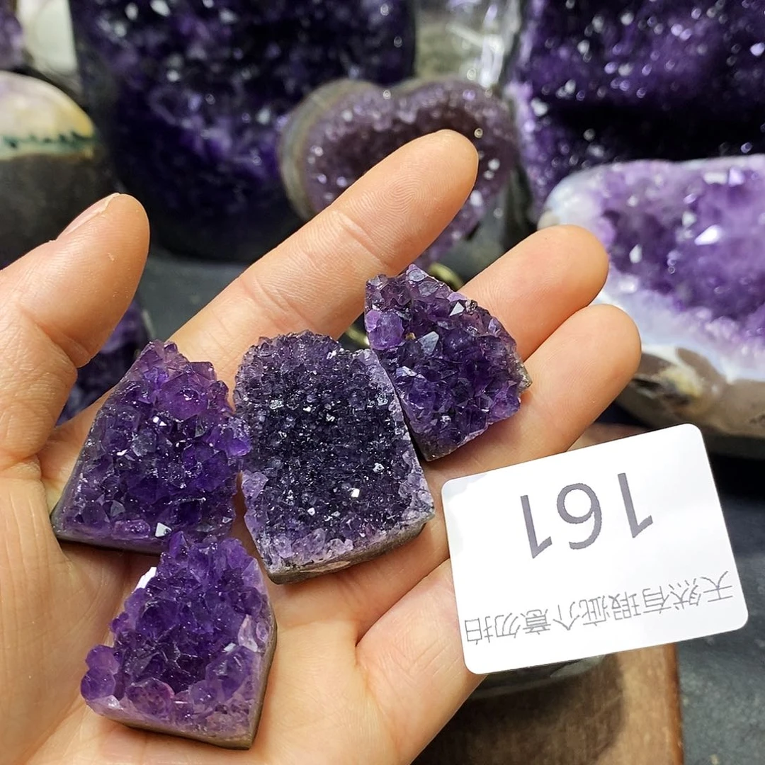 未镶嵌水晶大型摆件（非配饰）