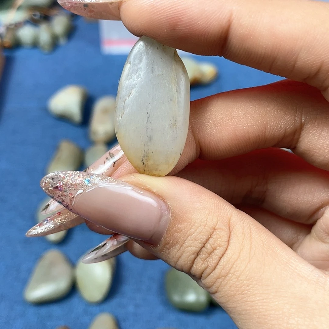 和田玉（糖玉）珠宝奇石未镶嵌魏****店