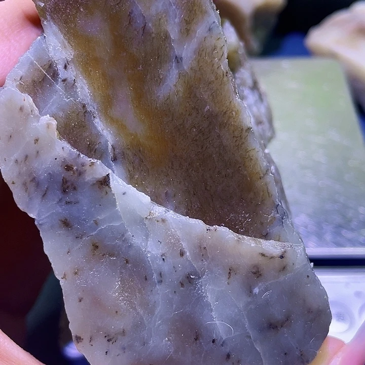 未镶嵌和田玉（糖玉）珠宝半成品