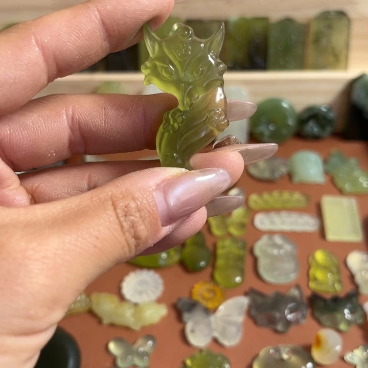 蛇纹石玉合金颈饰