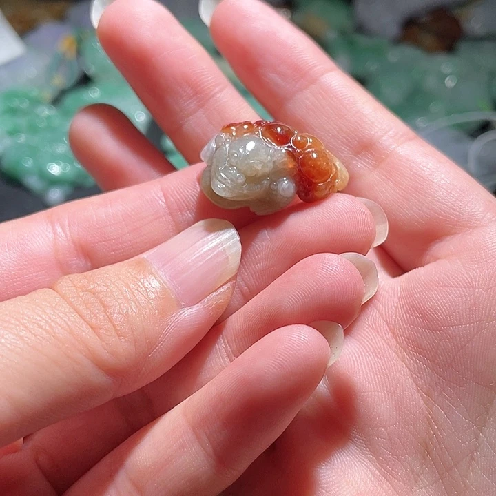 颈饰未镶嵌翡翠天