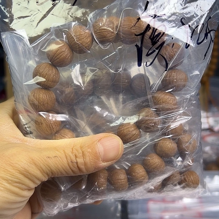 挚***彭 四个品种一样一一条三围同尺