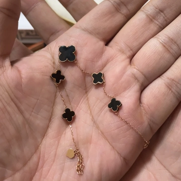 翡翠18K金镶嵌颈饰翡翠