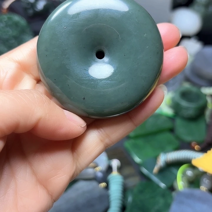 和田玉珠宝半成品未镶嵌浪*哥