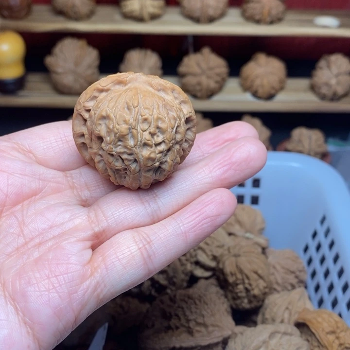 N***u文玩核桃把件文玩