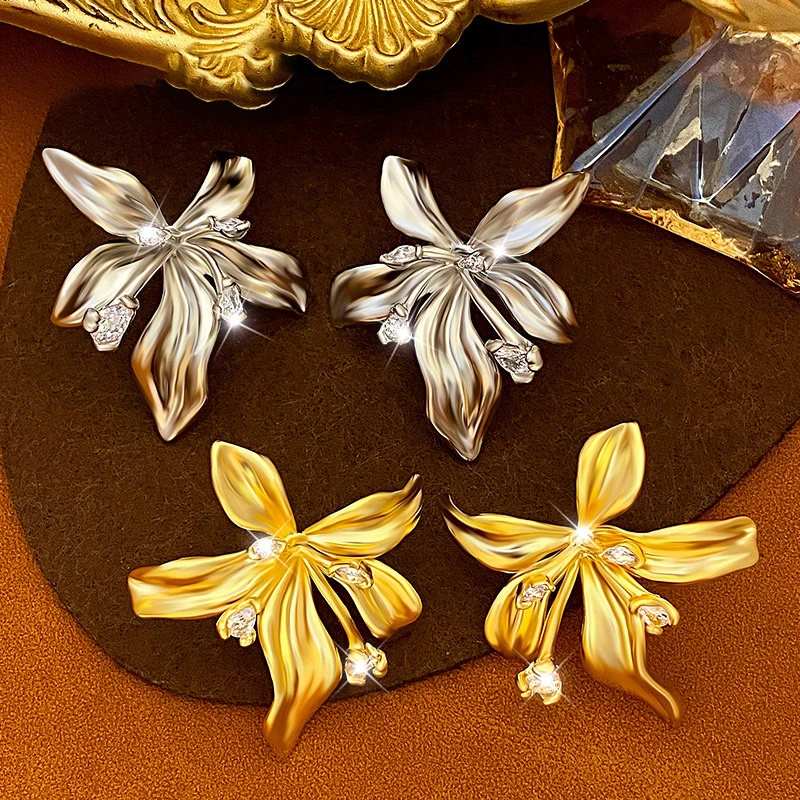 铜合金耳饰 精品-花朵耳钉女轻奢高级感独特耳环新款爆款银针耳饰