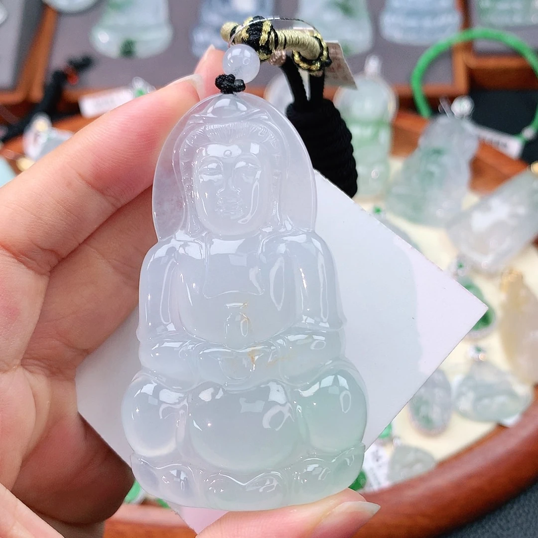 颈饰未镶嵌翡翠观音