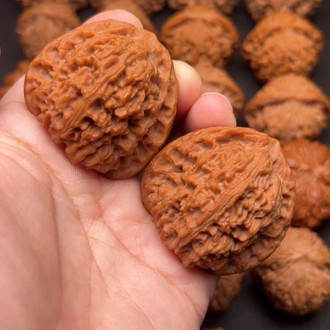 文玩核桃把件42三角疆