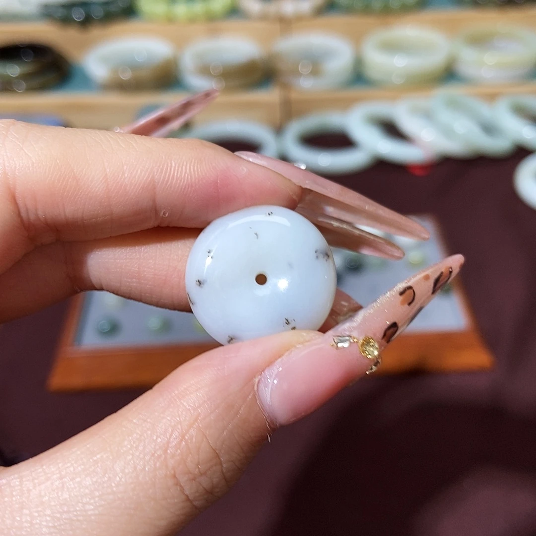 云***海和田玉未镶嵌颈饰