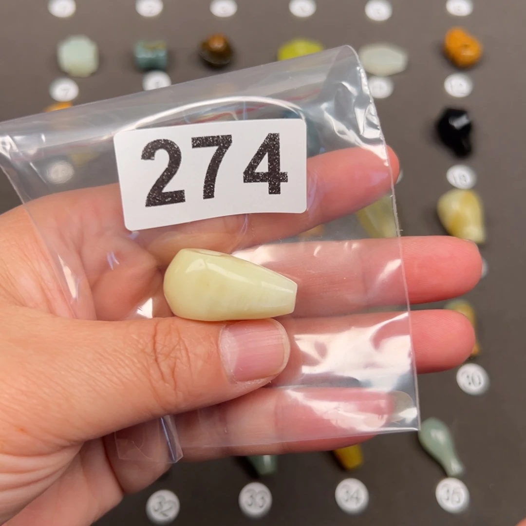 未镶嵌蛇纹石玉颈饰W**谓