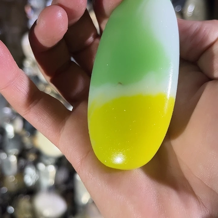 石英岩玉未镶嵌车挂