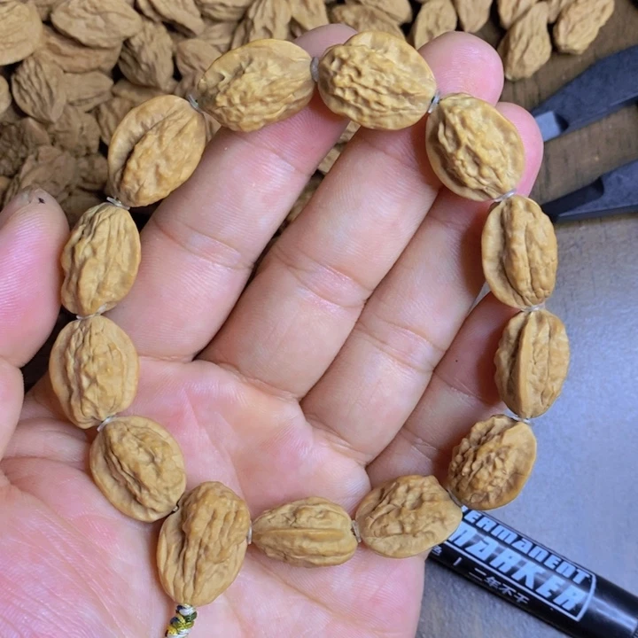 文玩核桃吊坠文玩木质核桃手串