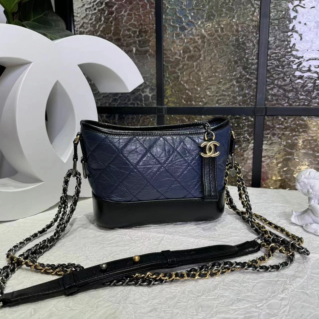 95新 Chanel/香奈儿 Chanel蓝黑拼色小号流浪斜挎包 25090117-02