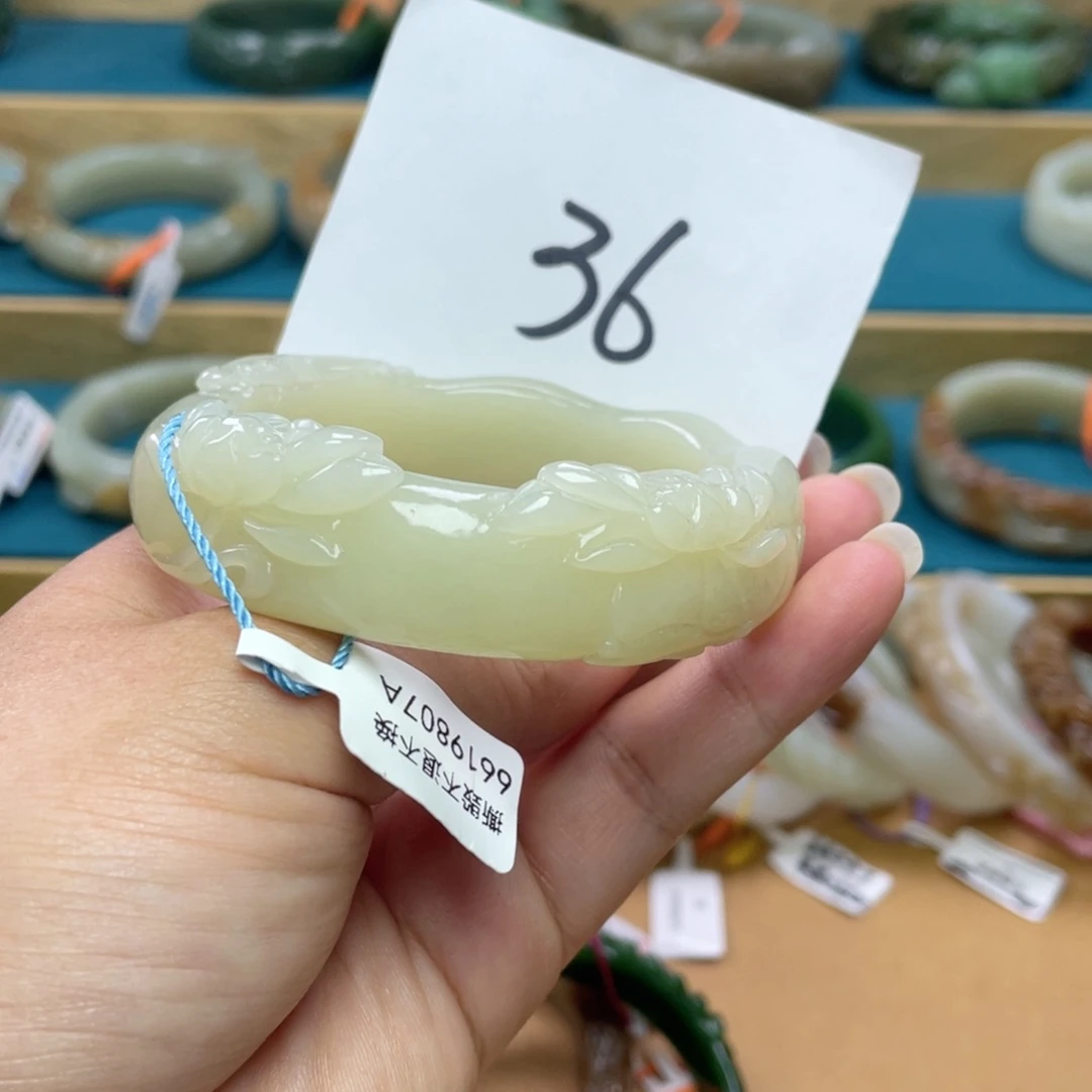 未镶嵌手镯和田玉圈口57