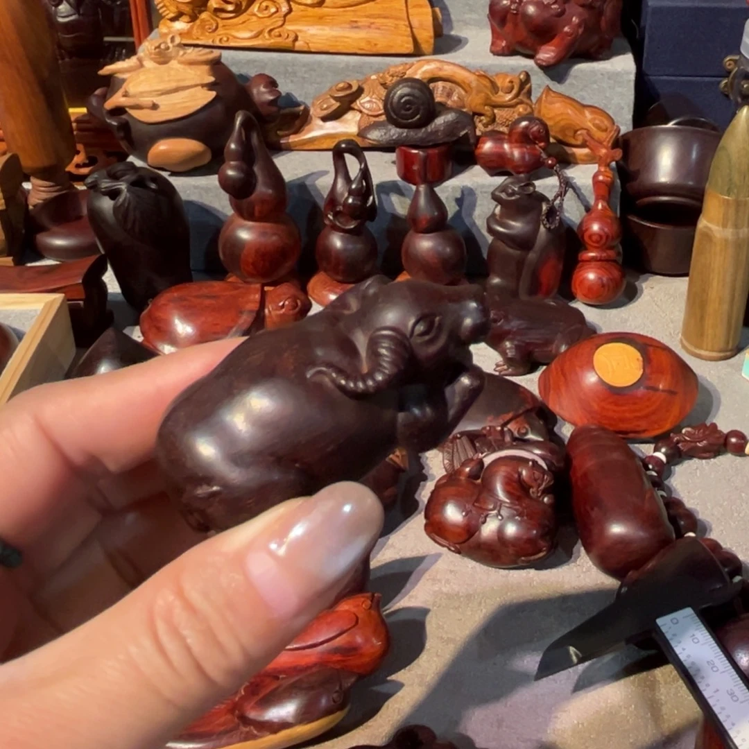 用***户檀香紫檀（小叶紫檀）