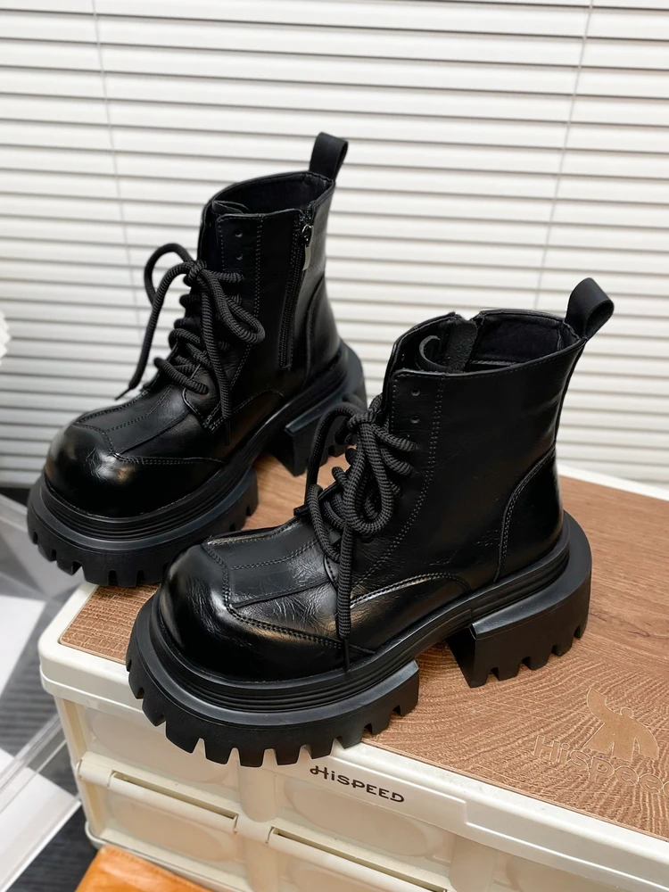 厚底大头马丁靴女2025年秋冬季新款机车靴英伦风百搭时尚复古短靴