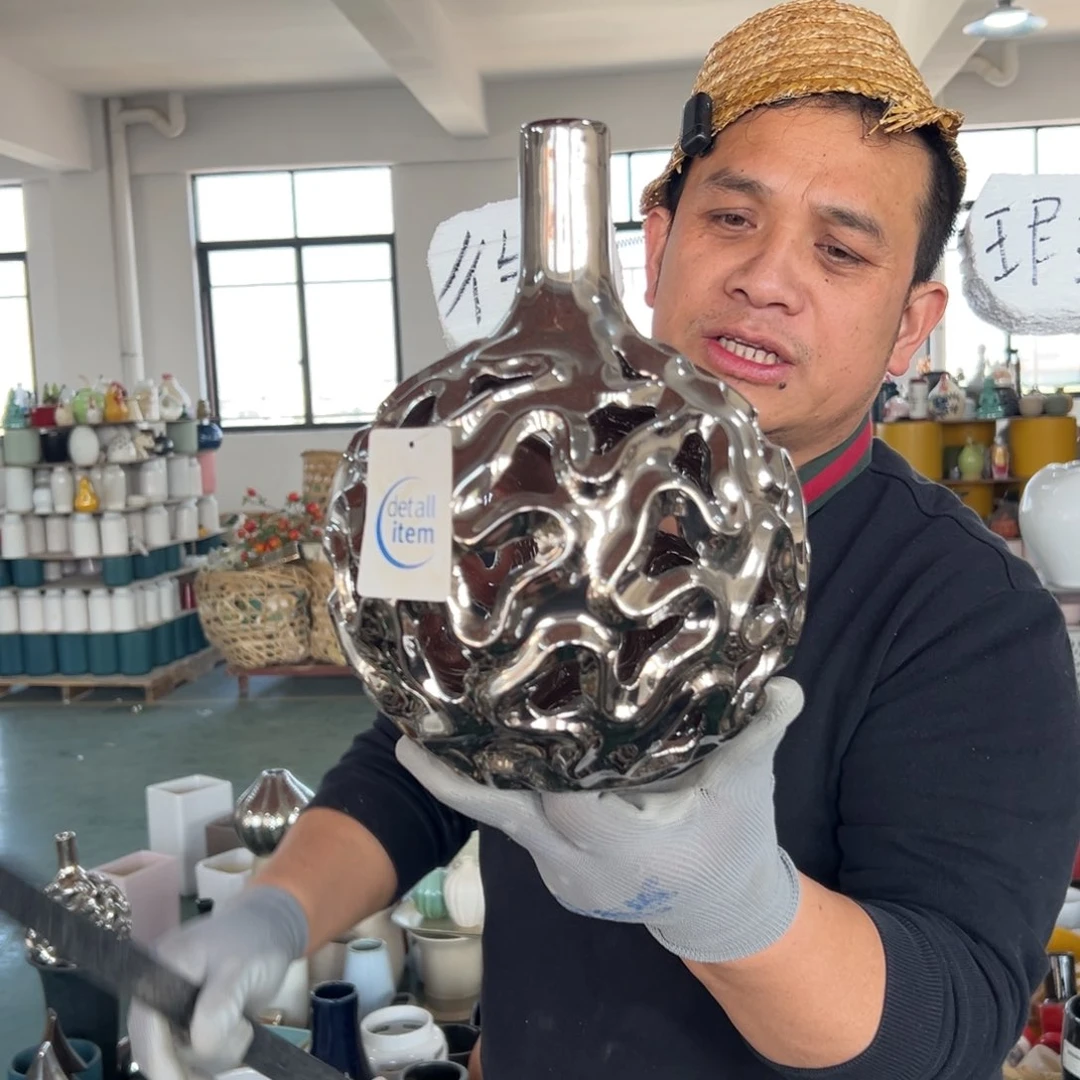 摆件41 号高中低温陶瓷瓶（部分微瑕）