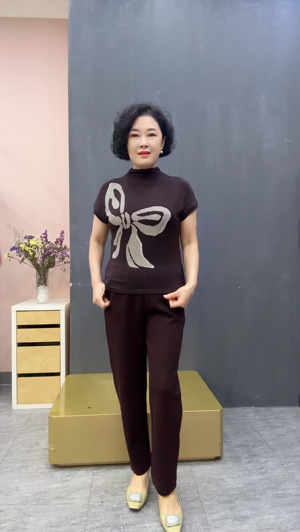 蝴蝶包袖气质十足打底衫原创早秋款