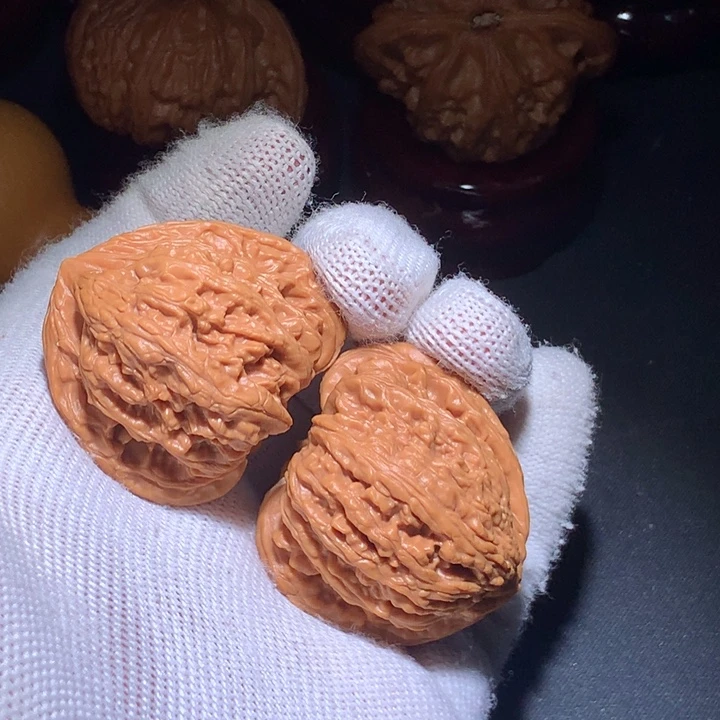 派***星文玩核桃把件846不发，发776差价30米