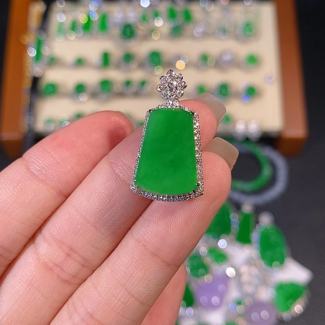 翡翠18K金镶嵌吊坠(不含链)