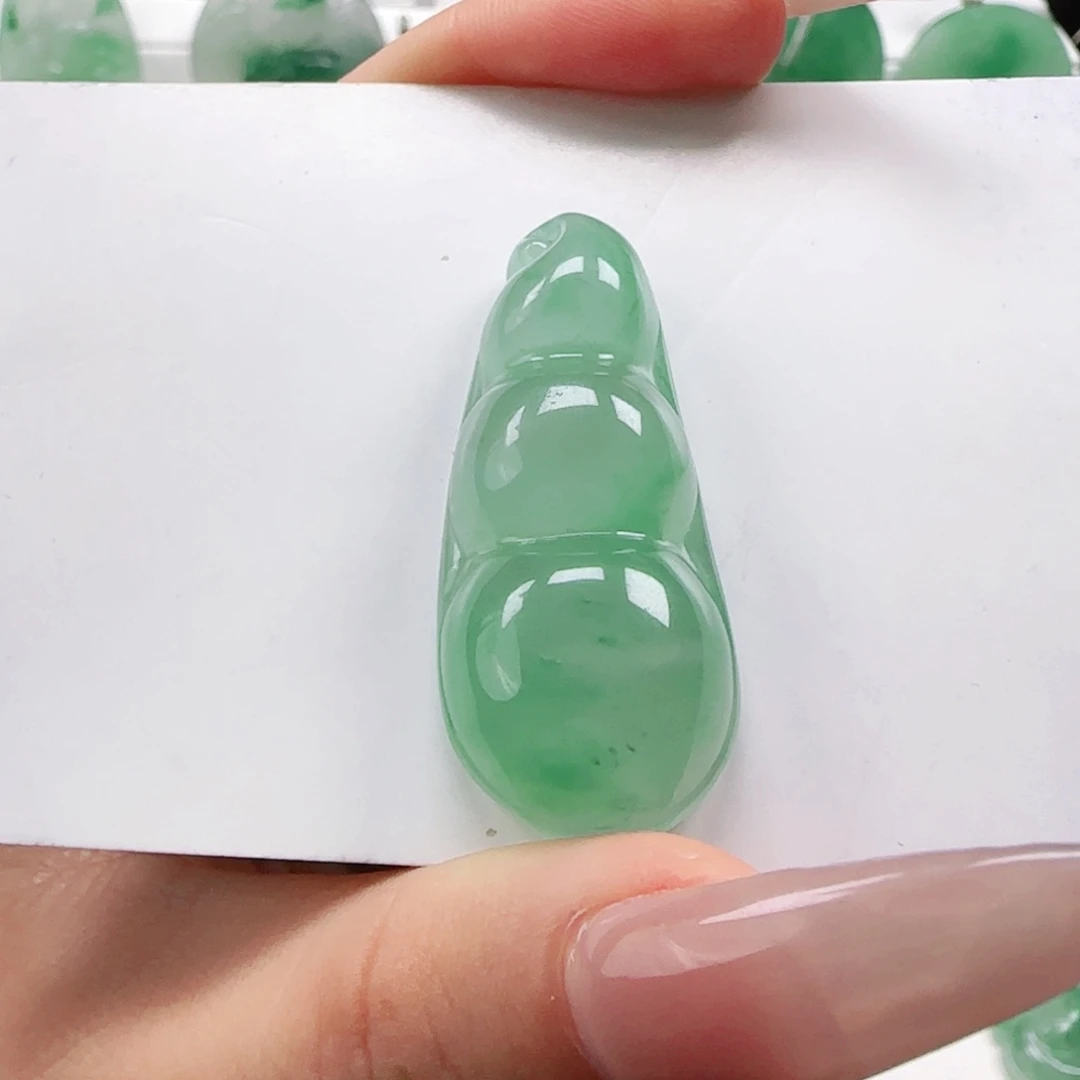 石英质玉未镶嵌吊坠(赠链)