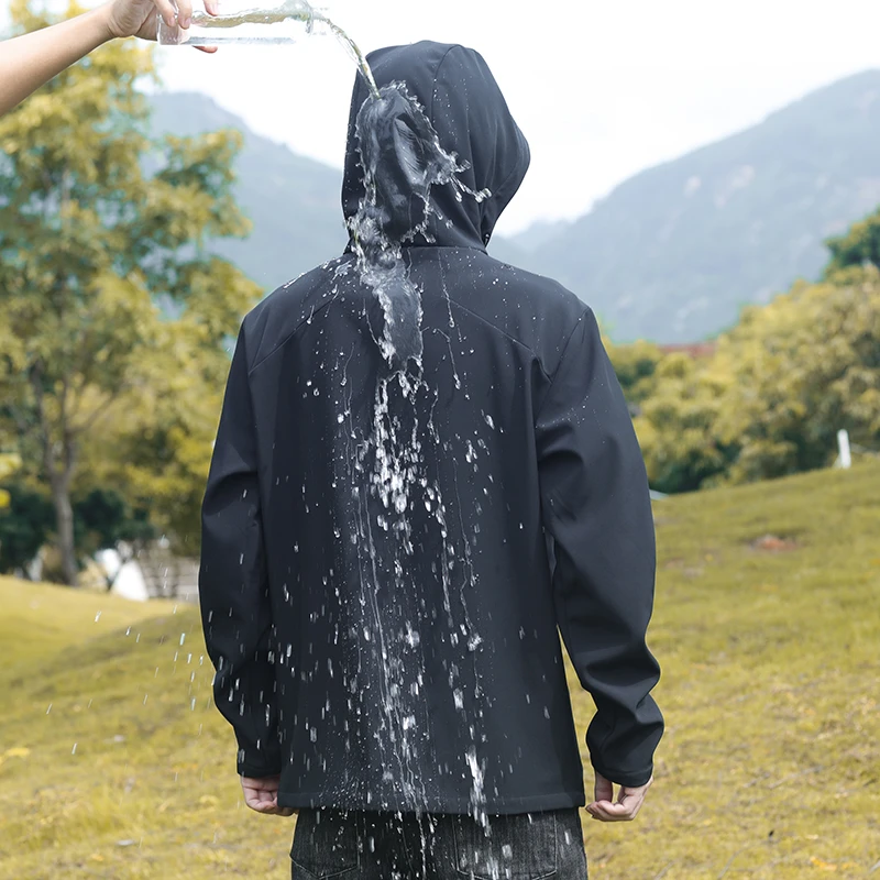 大牌同款春秋季新款夹克男士美式百搭连帽三防软壳冲锋衣外套工装