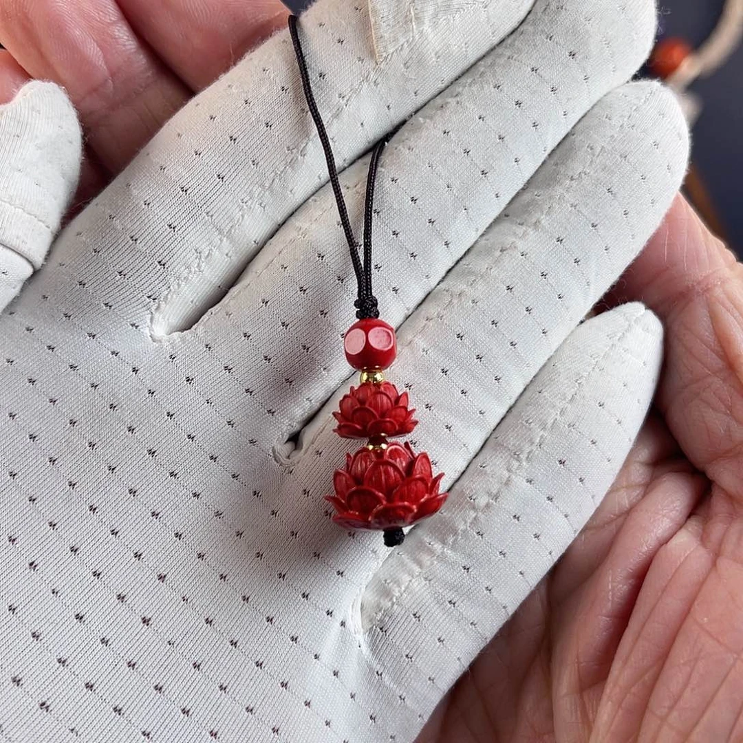 朱砂材质未镶嵌含辰砂莲花手机链含辰砂莲花手机链