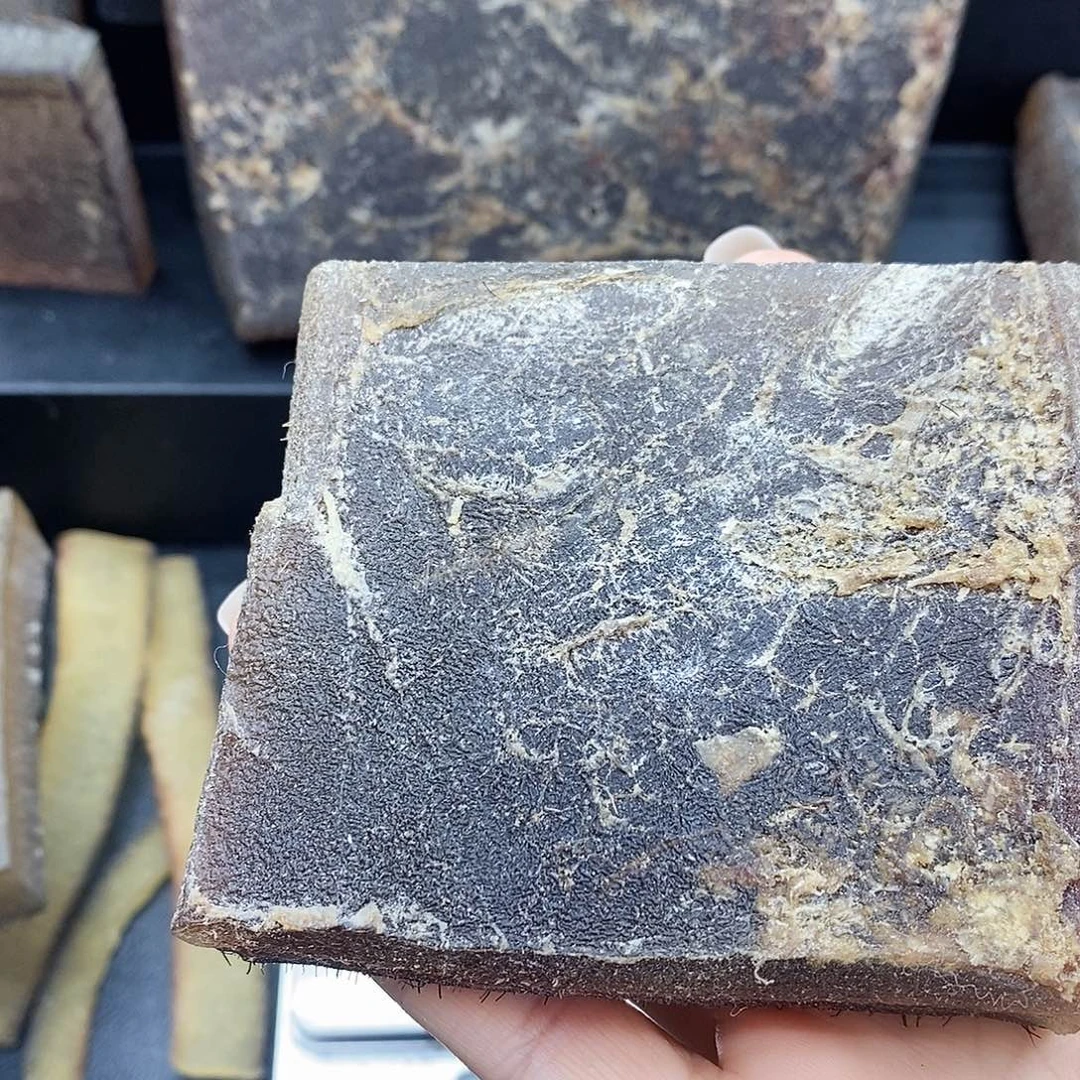 天***待大叶紫檀（黑酸枝木类）