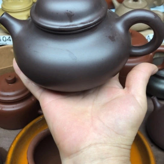 茶壶紫砂紫泥容天500豪升左右有瑕疵