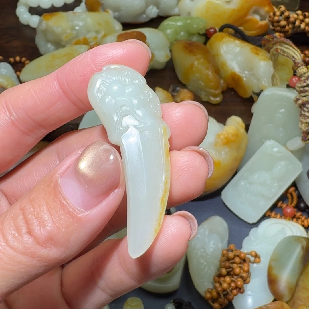 和田玉（糖玉）未镶嵌挂件