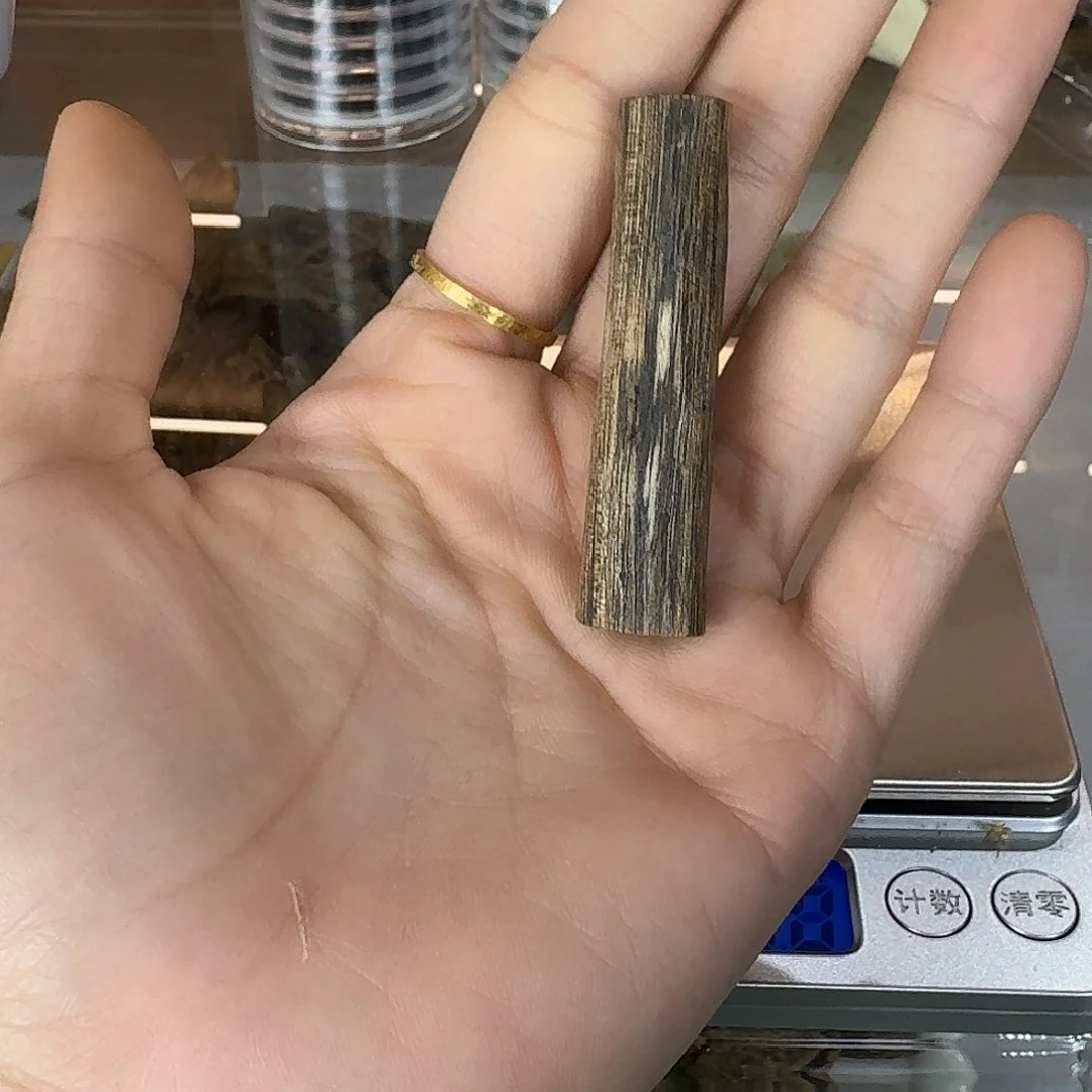 香料绿奇楠无事牌3.7克