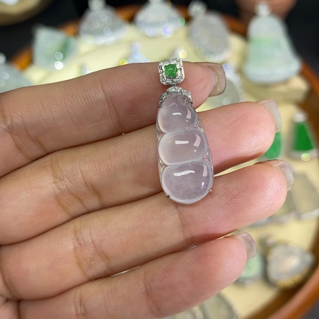 翡翠18K金镶嵌颈饰A货翡翠