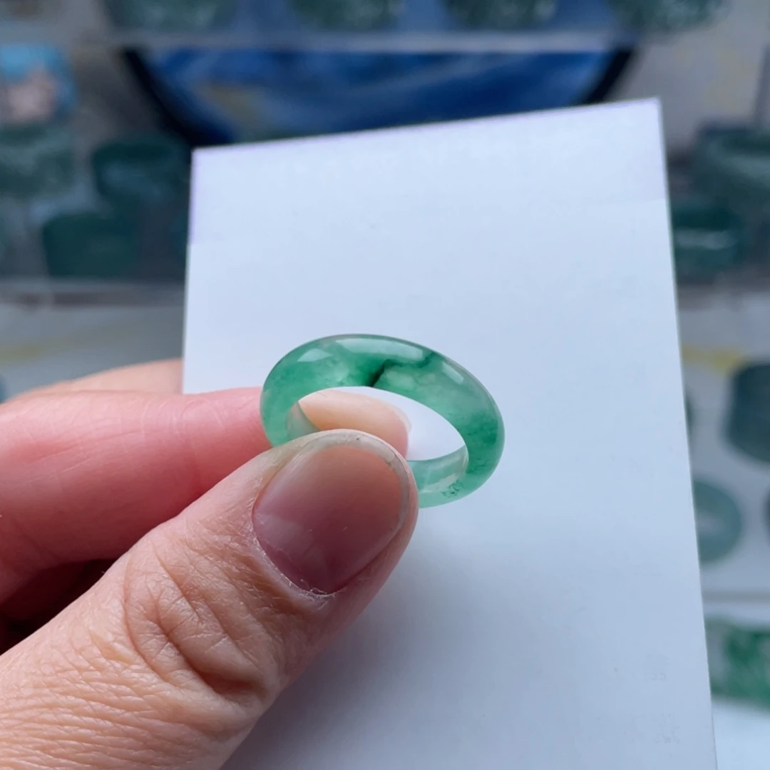 【闪购商品】石英质玉戒指未镶嵌浪*